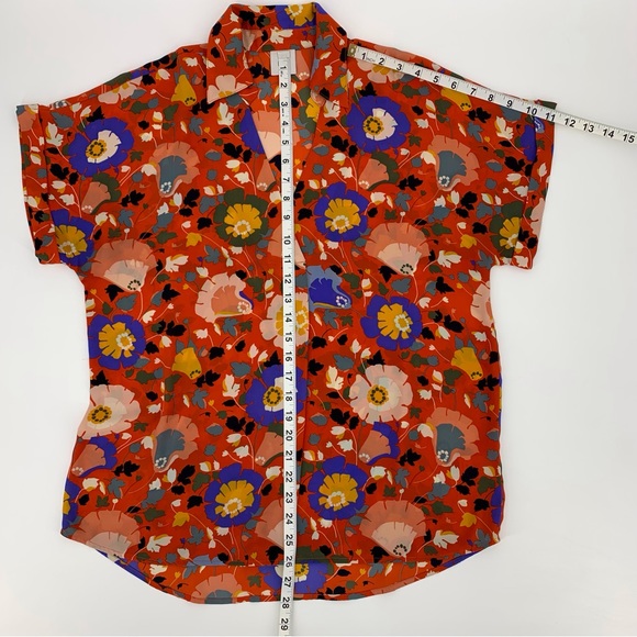 Cabi Replay Top # 5892, Flower Toss Patterned Cap Sleeve V-neck Blouse, Small - Picture 15 of 16